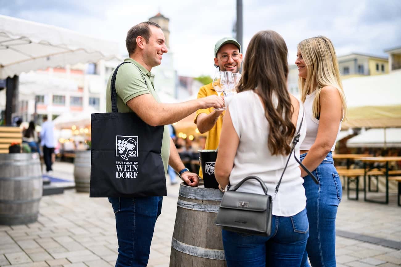 Stuttgarter Weindorf Gaeste